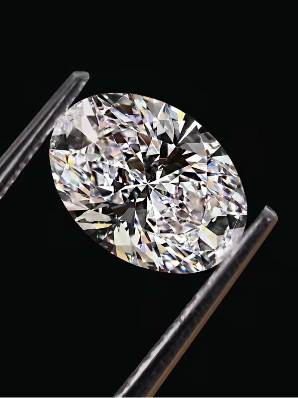 Oval Cut 2 ct Moissanite